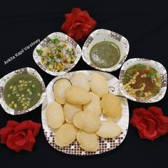 A picture of Teekhi (Suji K Golgappe).