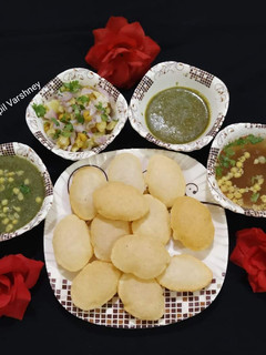 A picture of Teekhi (Suji K Golgappe).