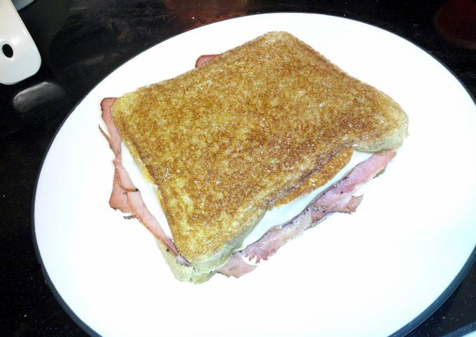 Step-by-Step Guide to Make Favorite Turcheesy Sandwich