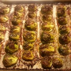 A picture of Oven baked brussel sprouts.