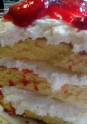 A picture of Strawberry Cheesecake Torte a pampered chef recipe.