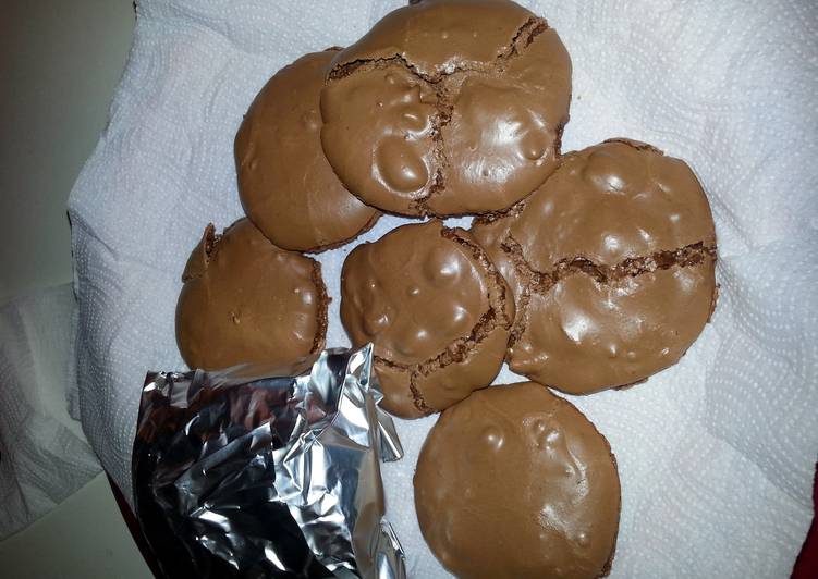 Flourless Chewy Chocolate Fudge Cookies