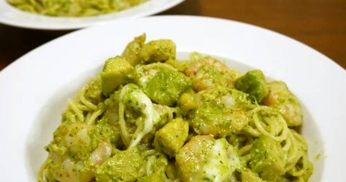 Spaghetti Genovese with Prawn, Avocado & Cheese Recipe by  -  Cookpad