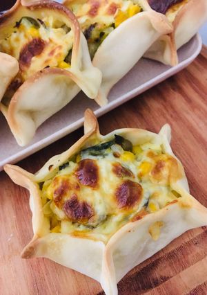 Una foto de CANASTITAS DE ZAPALLITOS, VEGETALES 🌶🌽🧅🧄🫑🥕VARIOS Y 🧀QUESOS🧀