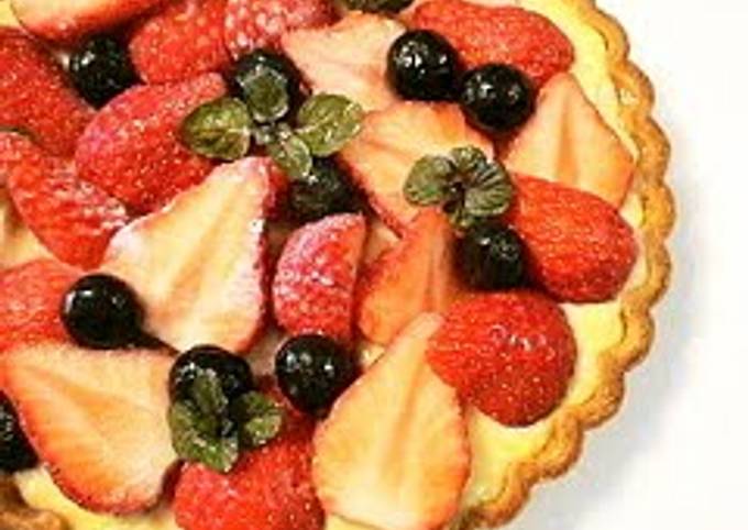 Strawberry Tart: Brimming with Custard Cream