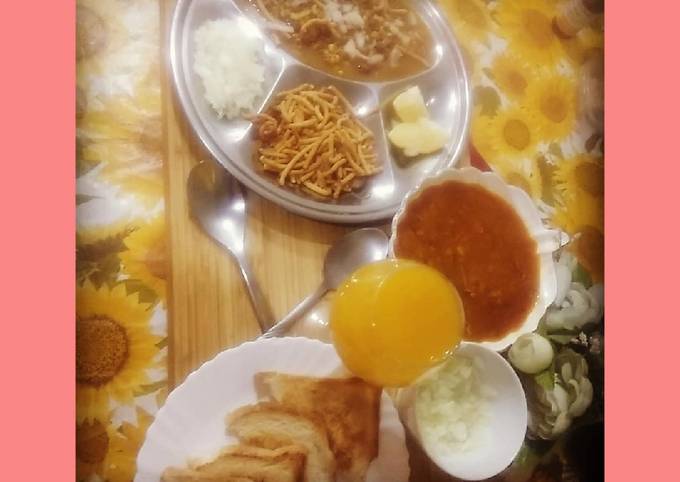 How to Prepare Homemade Misal