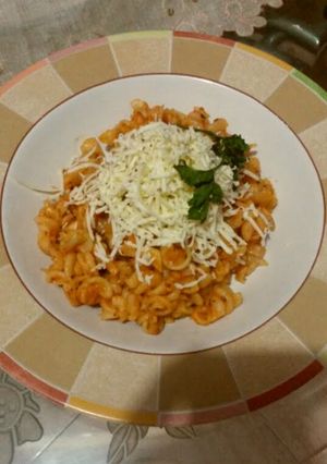 A picture of Chicken fusilli Pasta.