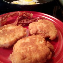 A picture of Sunshine's fried biscuits.
