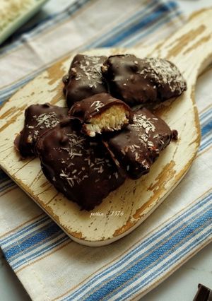 عکسی از دستور شکلات باونتی خانگی🍫🥥