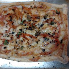 A picture of Amy's pizza puff ..