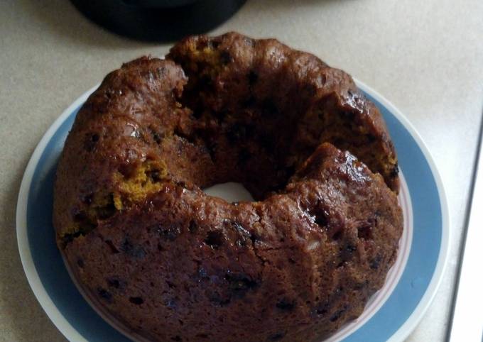 Recipe of Ultimate Chocolate Chip Apple Cake