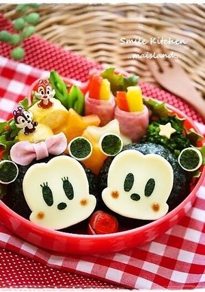 A picture of Mickey and Minnie Onigiri Character Bento.