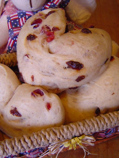 A picture of Lovely Cranberry Bread.