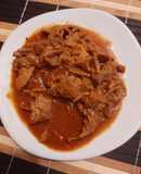 Bistec en salsa con chile pasilla