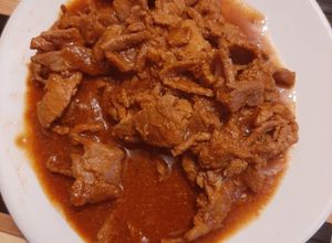 Una foto de Bistec en salsa con chile pasilla