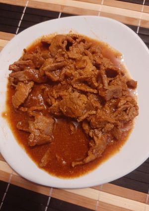 Una foto de Bistec en salsa con chile pasilla