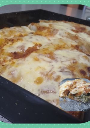 Una foto de Canelones de pollo y verduras!