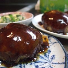 A picture of Simple Hand-Kneaded Hamburgers.