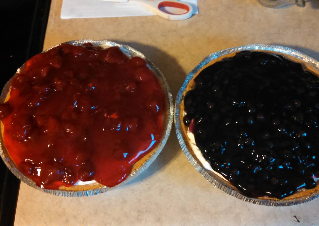 No bake strawberry and blueberry pies