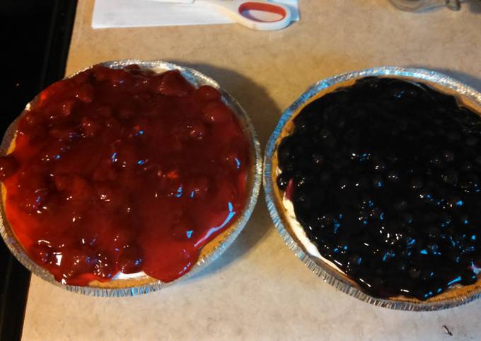 No bake strawberry and blueberry pies