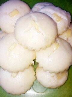 A picture of Puto Cheese.