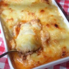 A picture of Mashed Potato and Ground Meat Gratin.