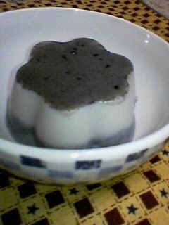 A picture of Black Sesame Pudding.