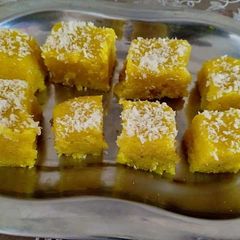 A picture of Suji Nariyal Barfi.