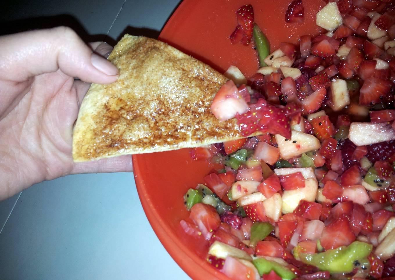 fruit salsa with baked cinnamon chips