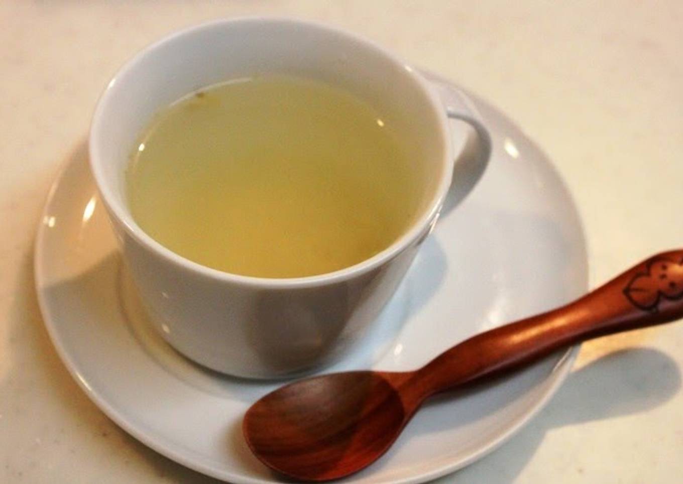 Honey Ginger Tea -- A Natural Cold Remedy