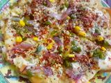 এগ ব্রেড তাওয়া পিৎজা (Egg bread tawa pizza recipe in Bengali)