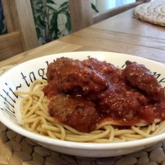 A picture of Spaghetti Meatballs.