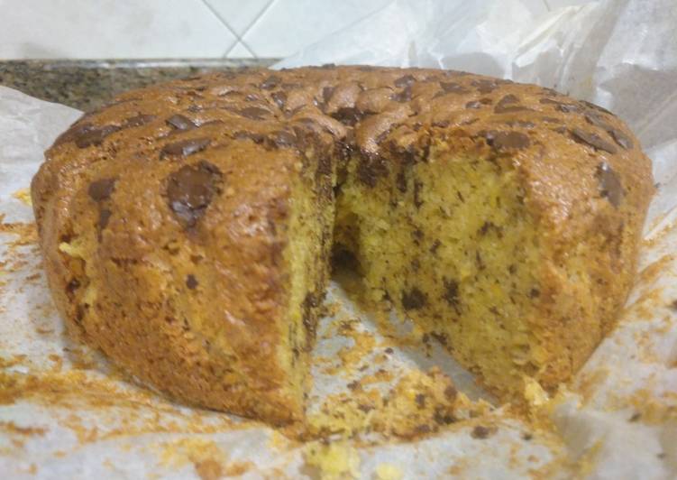 Bizcocho de naranja con chocolate