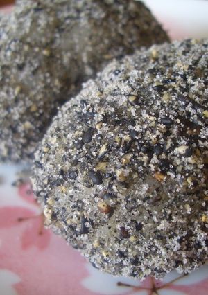 A picture of Ohagi Mochi with Sesame and Kinako Soy Flour.