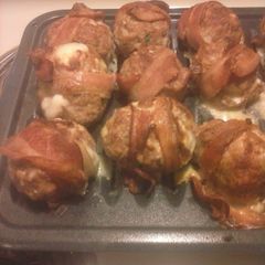 A picture of Brad's cheesey armidillo eggs.