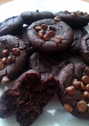 A picture of Vickys Flourless Black Bean Brownies, GF DF EF SF NF.