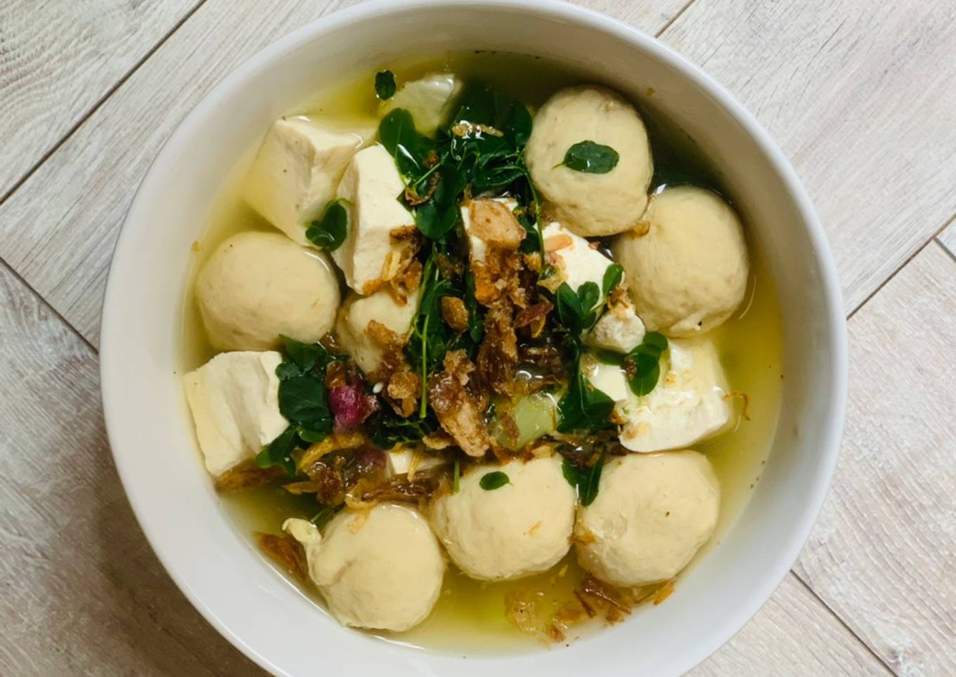 Sup Baso Tahu daun kelor