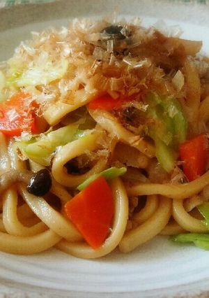 A picture of Easy and Delicious Soy Sauce Yaki Udon.