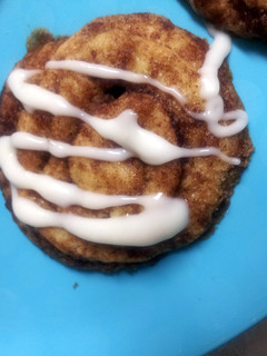 A picture of Cinnamon roll cookies.