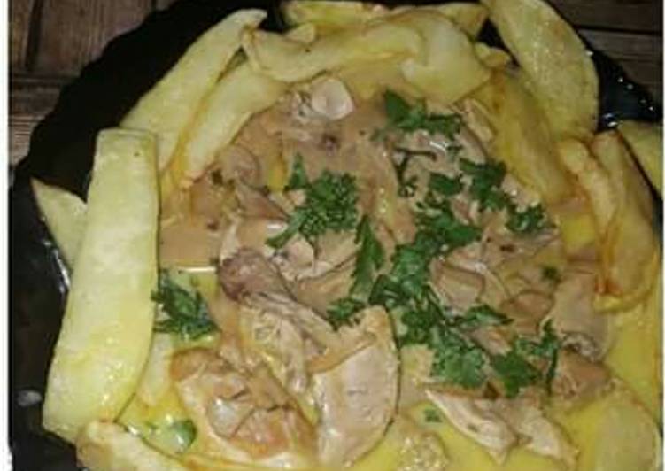 لذيذجدًا بطاطا بكرام فريش و دجاج لذيذجدًا: بطاطا بكرام فريش و دجاج