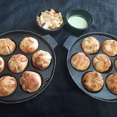 A picture of Litti chokha.
