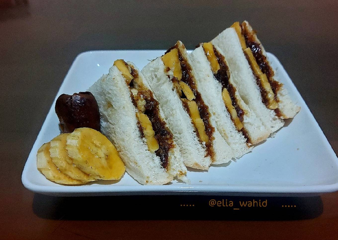 Sandwich Kurma Pisang