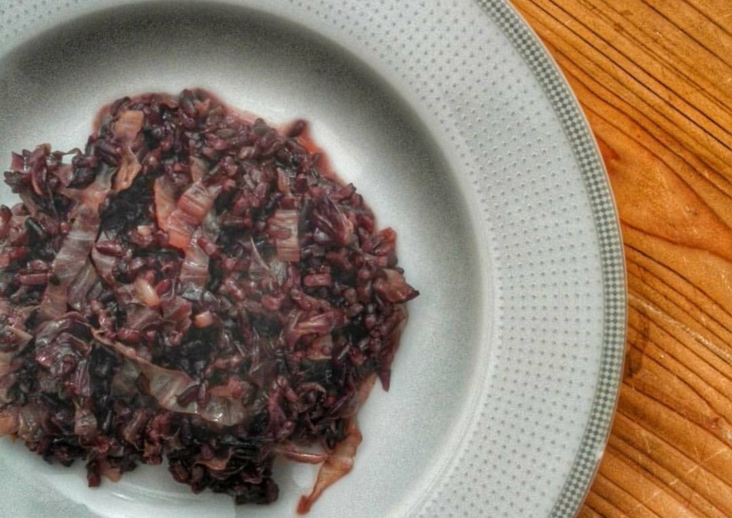 Ricetta Risotto venere e radicchio di giusy santoro - Cookpad