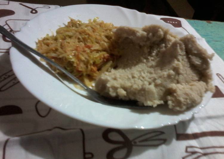 How to Cook Appetizing A mixture of cabbage and eggs with ugali