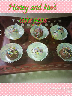 A picture of Honey Kiwi Cake Pops.