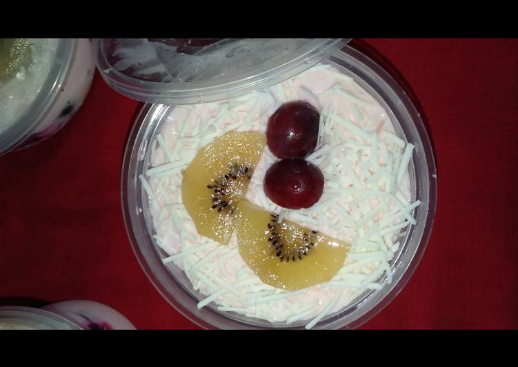 Resep Salad buah cream berry Anti Gagal