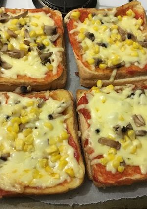 A picture of Pizza Roti Tawar.