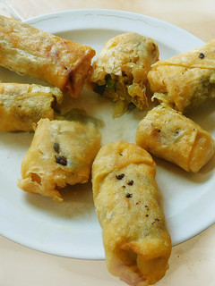 காய்கறி ரோல் (spring roll) (Kaaikari roll recipe in tamil) செய்முறை முக்கிய புகைப்படம்