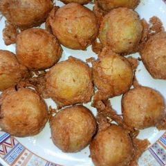 A picture of Yam balls.