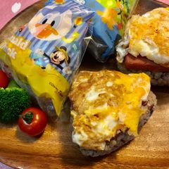 Luncheon meat and Egg Onigiri A picture of Luncheon meat and Egg Onigiri.